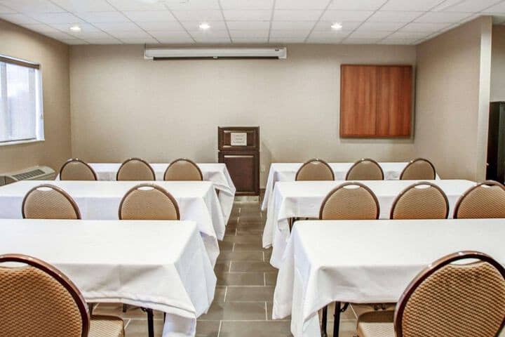 Meeting facility