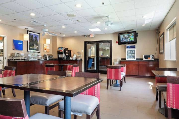 Breakfast area